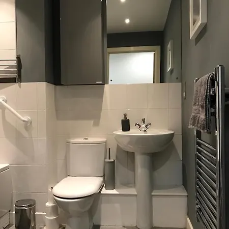 Marsh House * Bristol