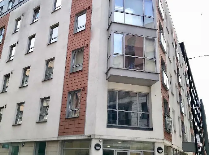 马什之家公寓 *